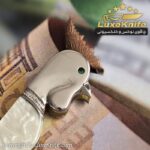 اثر هنری فوق کلکسیونی استاد اکبر خلفی طرح مرغ و خروس ( دسته فیبر صدفی کهنه آلمانی اصل ) - Image 9